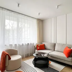 Gustowny Przy Metrze Apartament